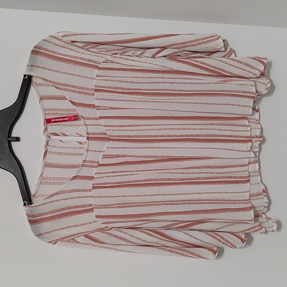 Union Bay Coral & Cream Striped Cropped Top sz XL